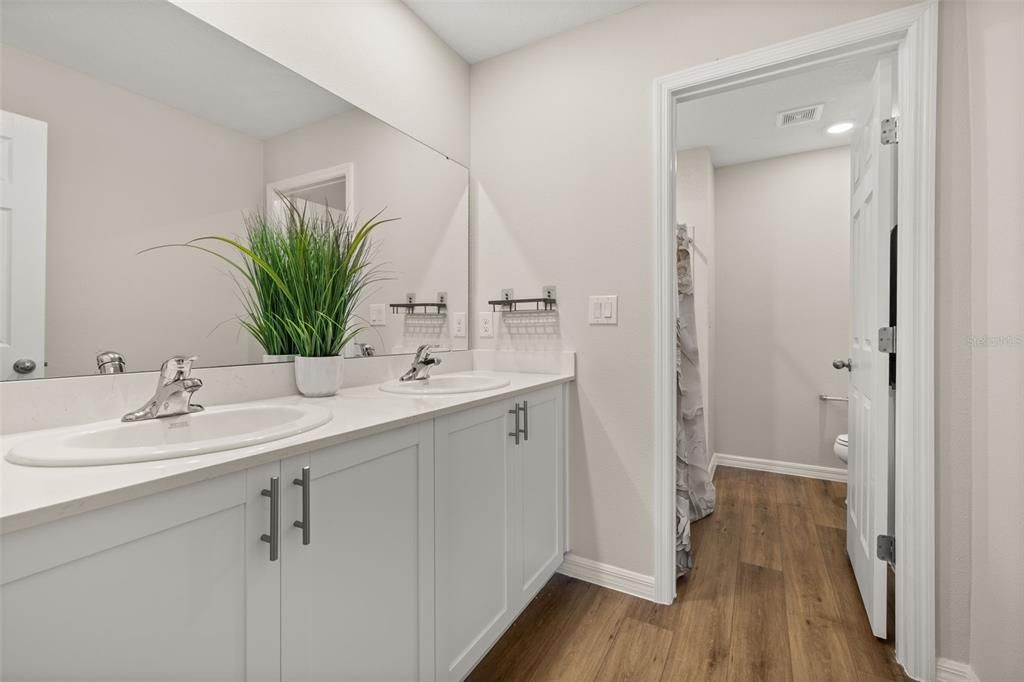 En Venta: $245,000 (3 camas, 2 baños, 1499 Pies cuadrados)