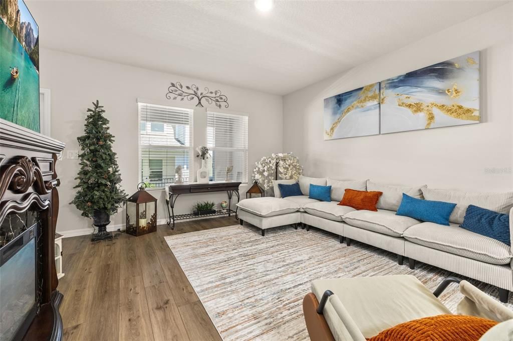 En Venta: $245,000 (3 camas, 2 baños, 1499 Pies cuadrados)