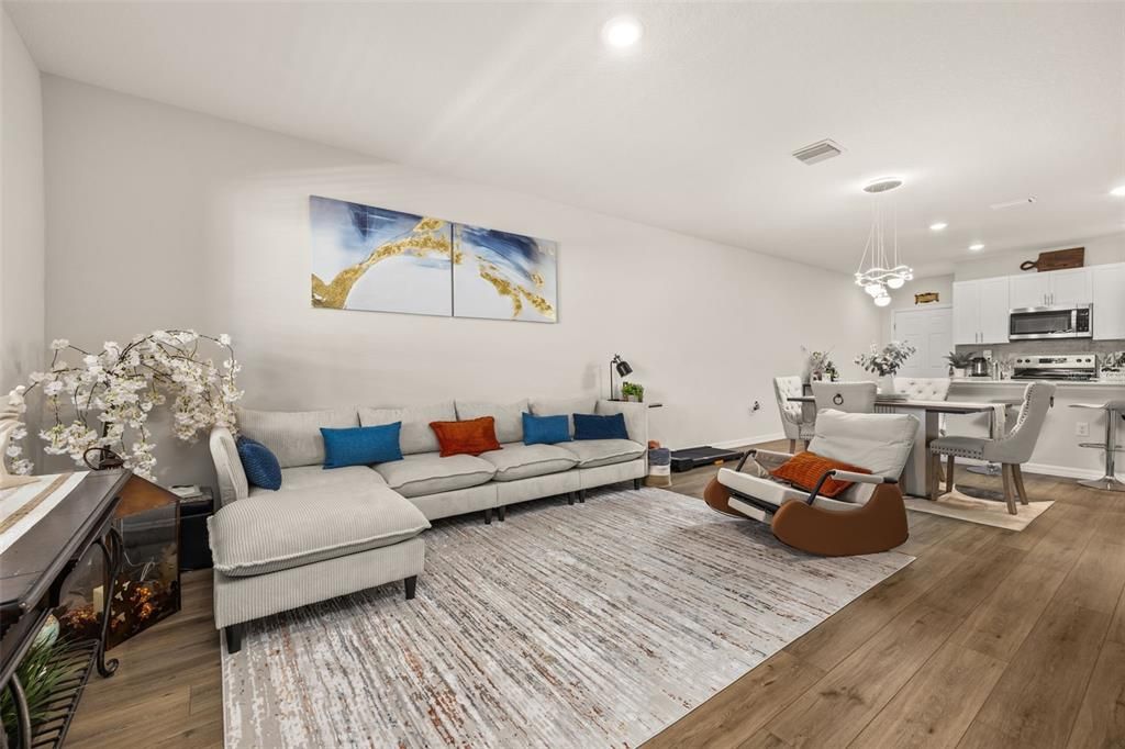 En Venta: $245,000 (3 camas, 2 baños, 1499 Pies cuadrados)