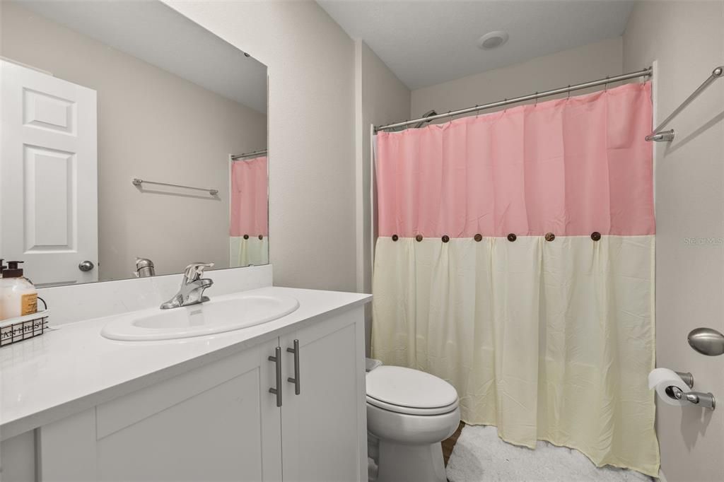 En Venta: $245,000 (3 camas, 2 baños, 1499 Pies cuadrados)