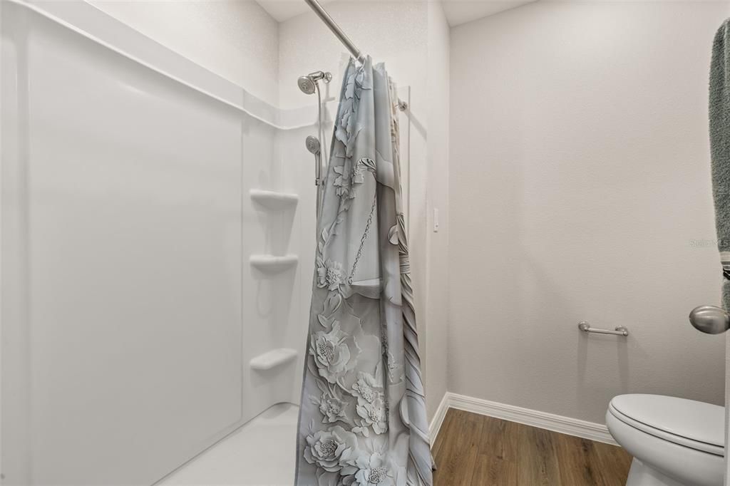 En Venta: $245,000 (3 camas, 2 baños, 1499 Pies cuadrados)