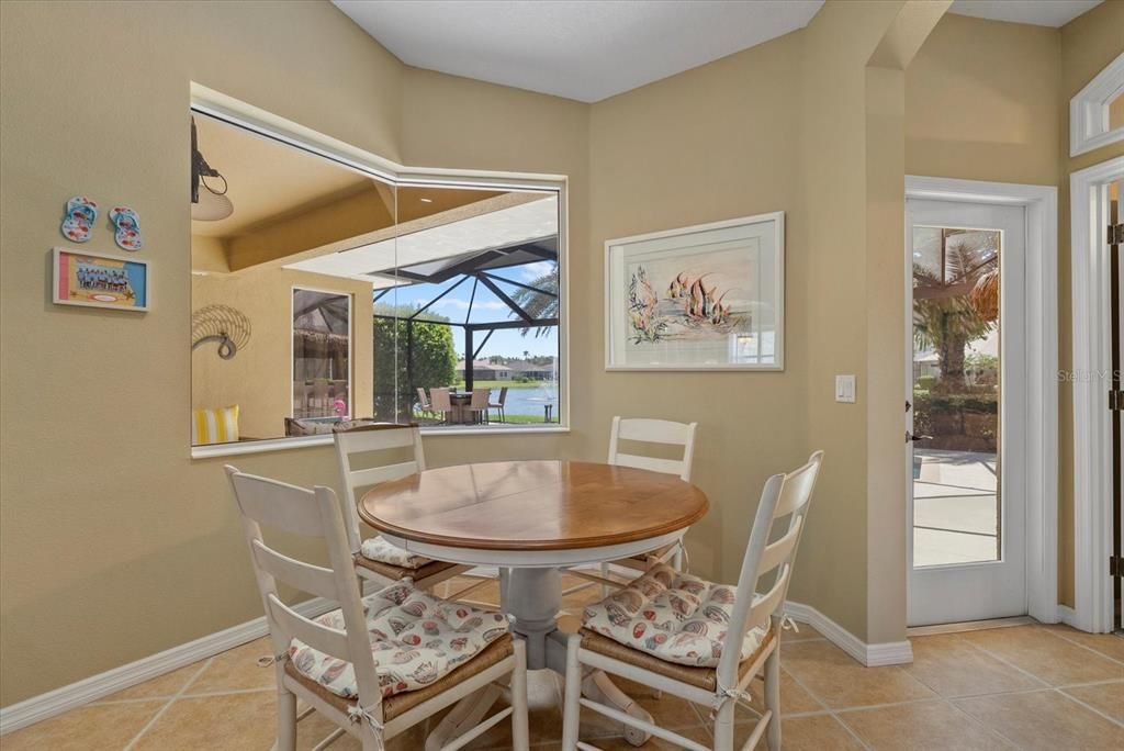 Activo con contrato: $575,000 (3 camas, 3 baños, 2303 Pies cuadrados)