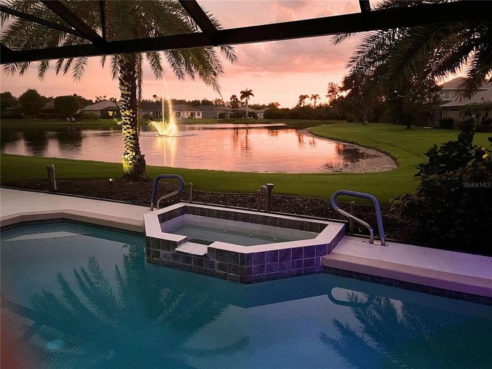 Activo con contrato: $575,000 (3 camas, 3 baños, 2303 Pies cuadrados)