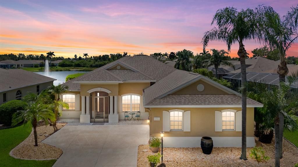 Activo con contrato: $575,000 (3 camas, 3 baños, 2303 Pies cuadrados)