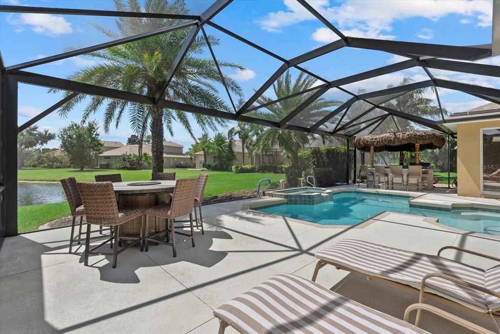 Activo con contrato: $575,000 (3 camas, 3 baños, 2303 Pies cuadrados)