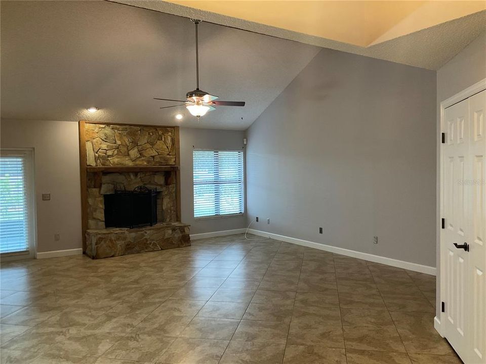 En Venta: $399,900 (3 camas, 2 baños, 1475 Pies cuadrados)