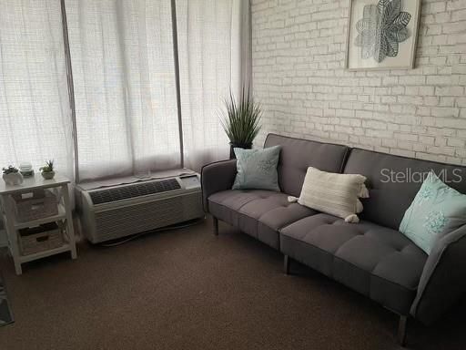 На продажу: $65,000 (1 спален, 1 ванн, 300 Квадратных фут)