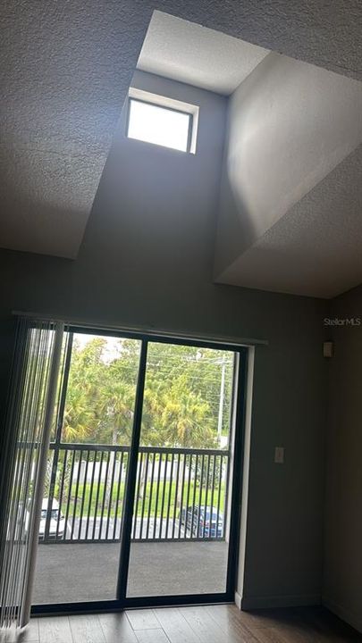 В аренду: $1,250 (2 спален, 2 ванн, 800 Квадратных фут)