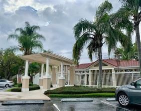 На продажу: $242,000 (3 спален, 2 ванн, 1136 Квадратных фут)