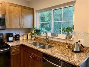 На продажу: $242,000 (3 спален, 2 ванн, 1136 Квадратных фут)