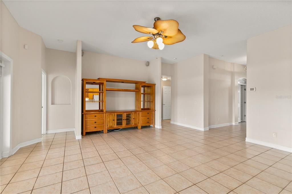 Active With Contract: $590,000 (4 beds, 3 baths, 2492 Square Feet)