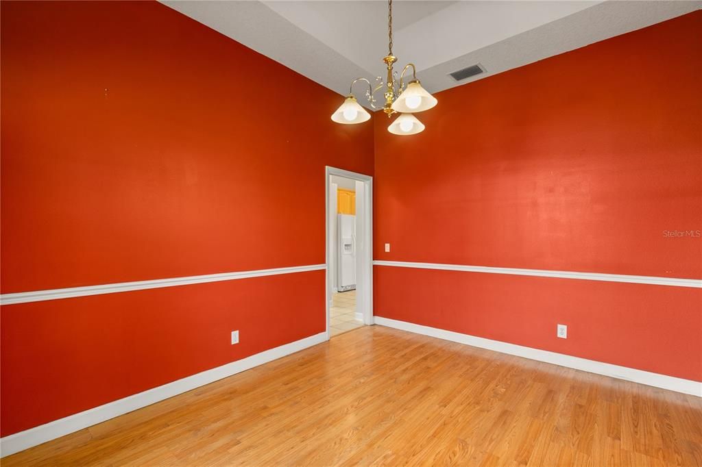 Active With Contract: $590,000 (4 beds, 3 baths, 2492 Square Feet)