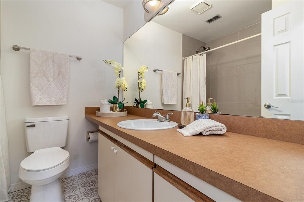 Active With Contract: $224,500 (2 beds, 2 baths, 1732 Square Feet)