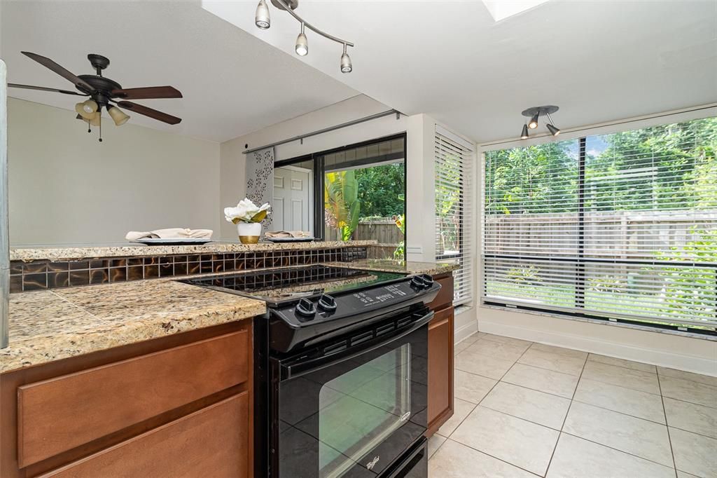 Active With Contract: $224,500 (2 beds, 2 baths, 1732 Square Feet)