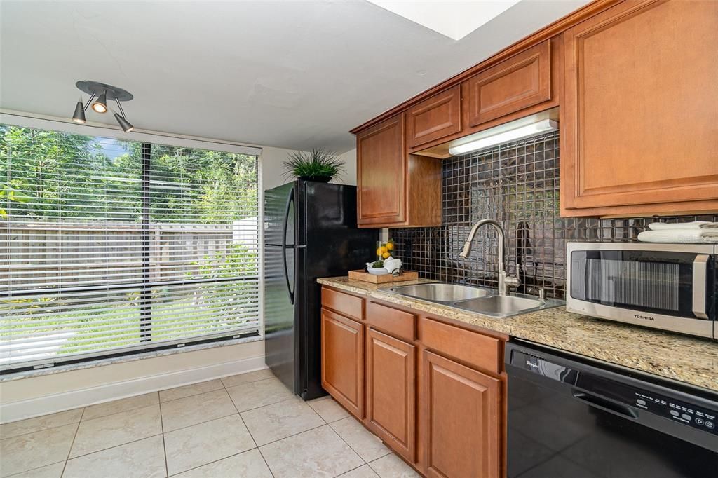 Active With Contract: $224,500 (2 beds, 2 baths, 1732 Square Feet)