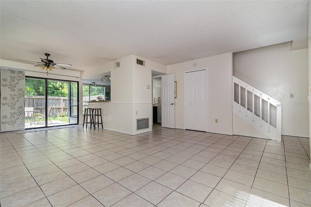 Active With Contract: $224,500 (2 beds, 2 baths, 1732 Square Feet)