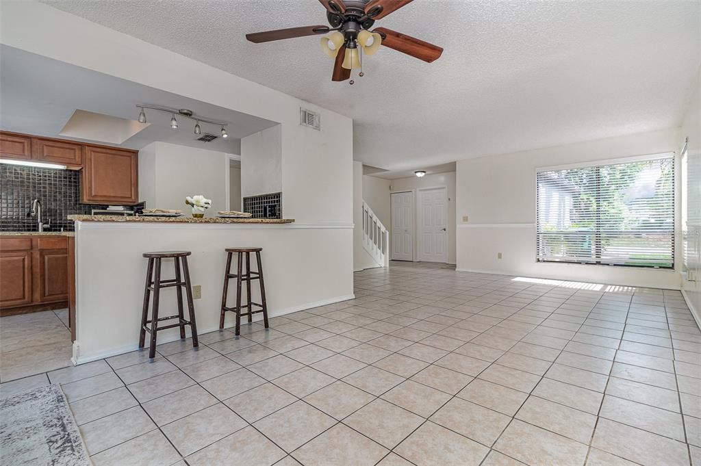 Active With Contract: $224,500 (2 beds, 2 baths, 1732 Square Feet)