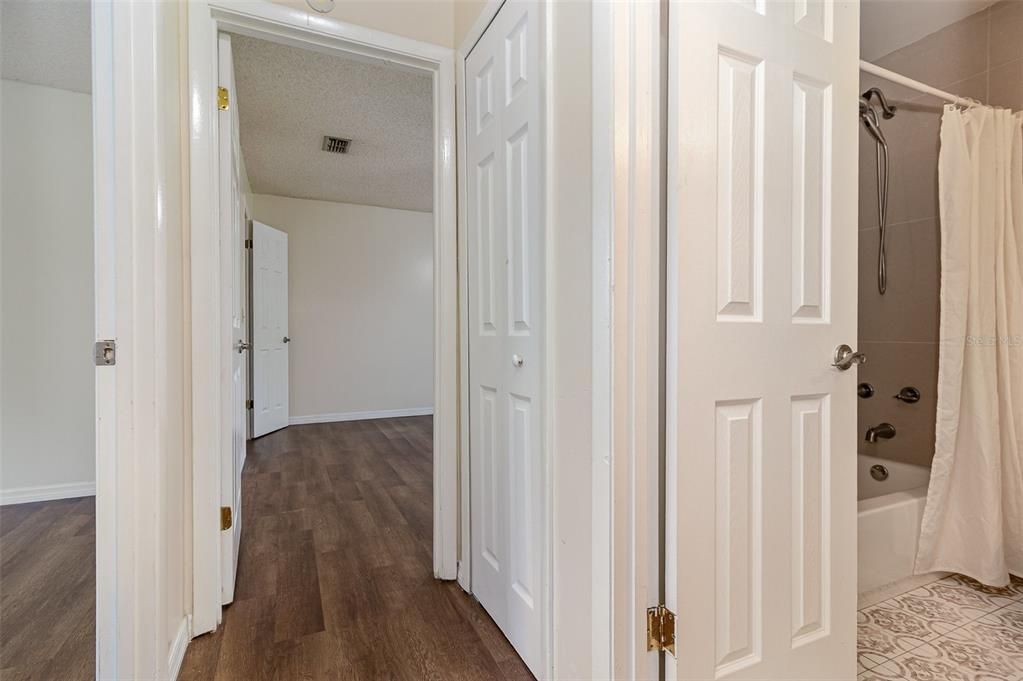 Active With Contract: $224,500 (2 beds, 2 baths, 1732 Square Feet)