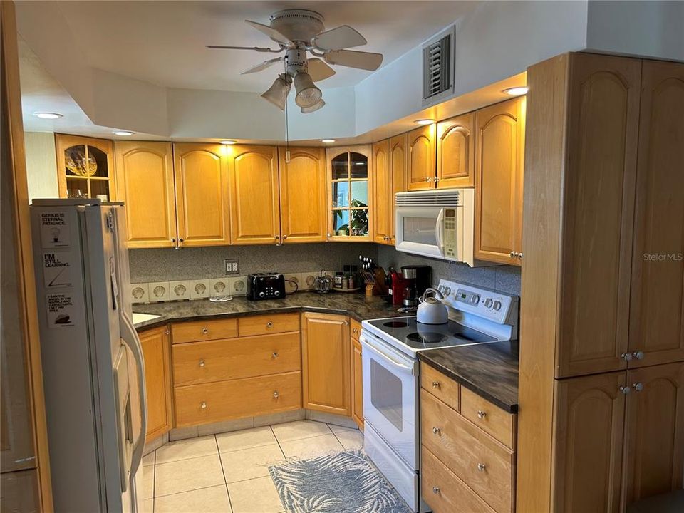 For Rent: $3,500 (3 beds, 2 baths, 1311 Square Feet)