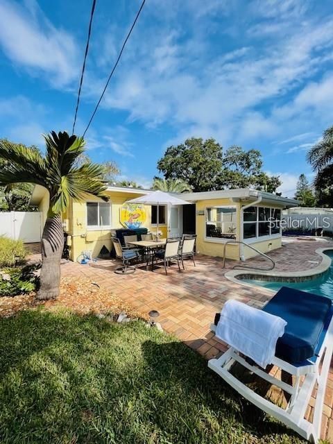 For Rent: $3,500 (3 beds, 2 baths, 1311 Square Feet)