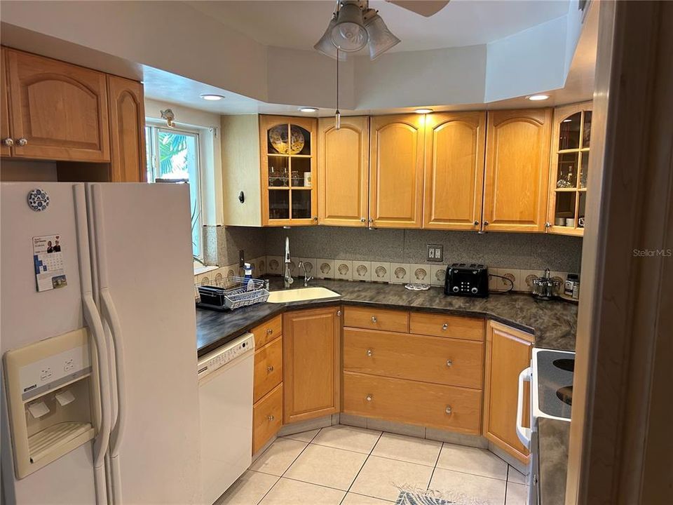 For Rent: $3,500 (3 beds, 2 baths, 1311 Square Feet)