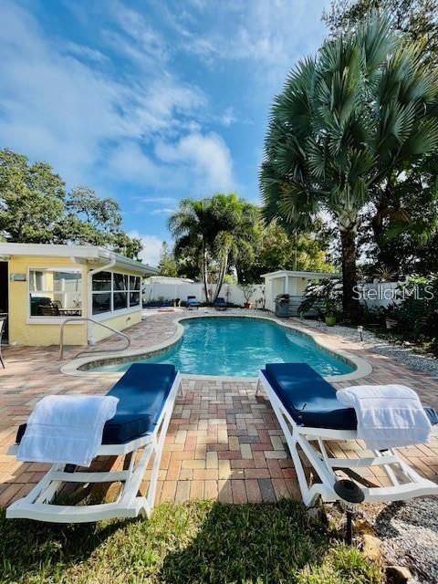 For Rent: $3,500 (3 beds, 2 baths, 1311 Square Feet)