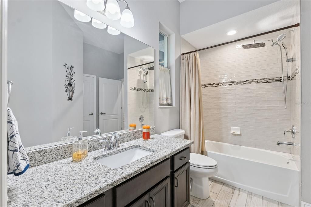 待售: $565,000 (4 贝兹, 2 浴室, 2237 平方英尺)