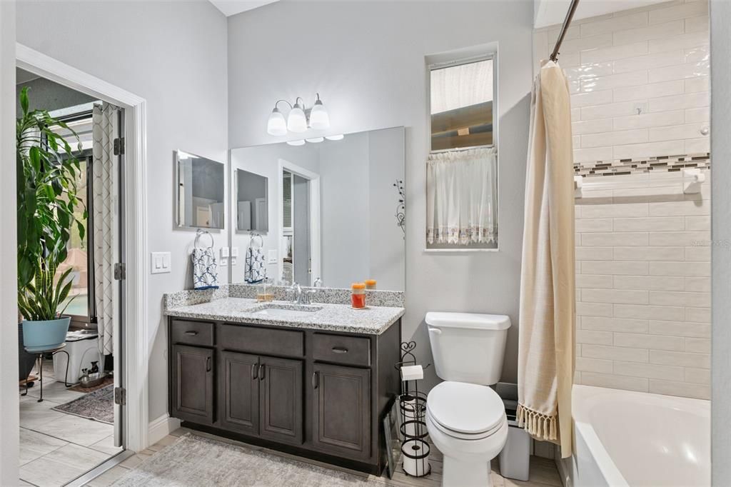 待售: $565,000 (4 贝兹, 2 浴室, 2237 平方英尺)