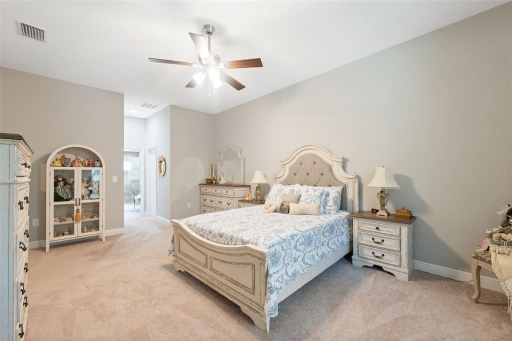 待售: $565,000 (4 贝兹, 2 浴室, 2237 平方英尺)