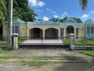 Recently Sold: $180,000 (3 beds, 2 baths, 1894 Square Feet)
