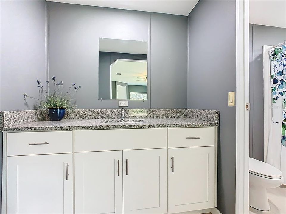 For Sale: $250,000 (4 beds, 3 baths, 1728 Square Feet)