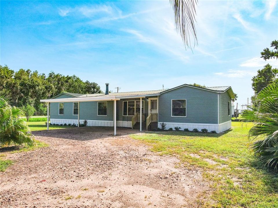 For Sale: $250,000 (4 beds, 3 baths, 1728 Square Feet)