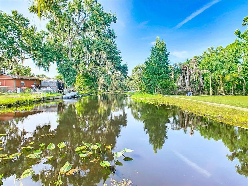 For Sale: $250,000 (4 beds, 3 baths, 1728 Square Feet)