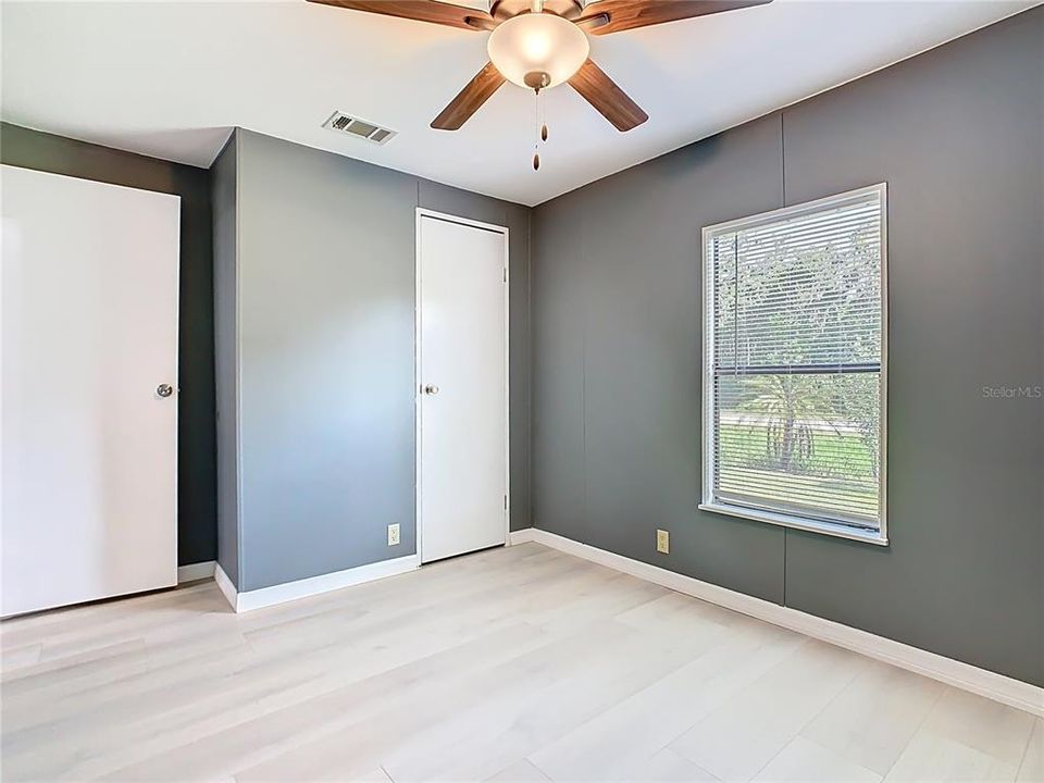 For Sale: $250,000 (4 beds, 3 baths, 1728 Square Feet)