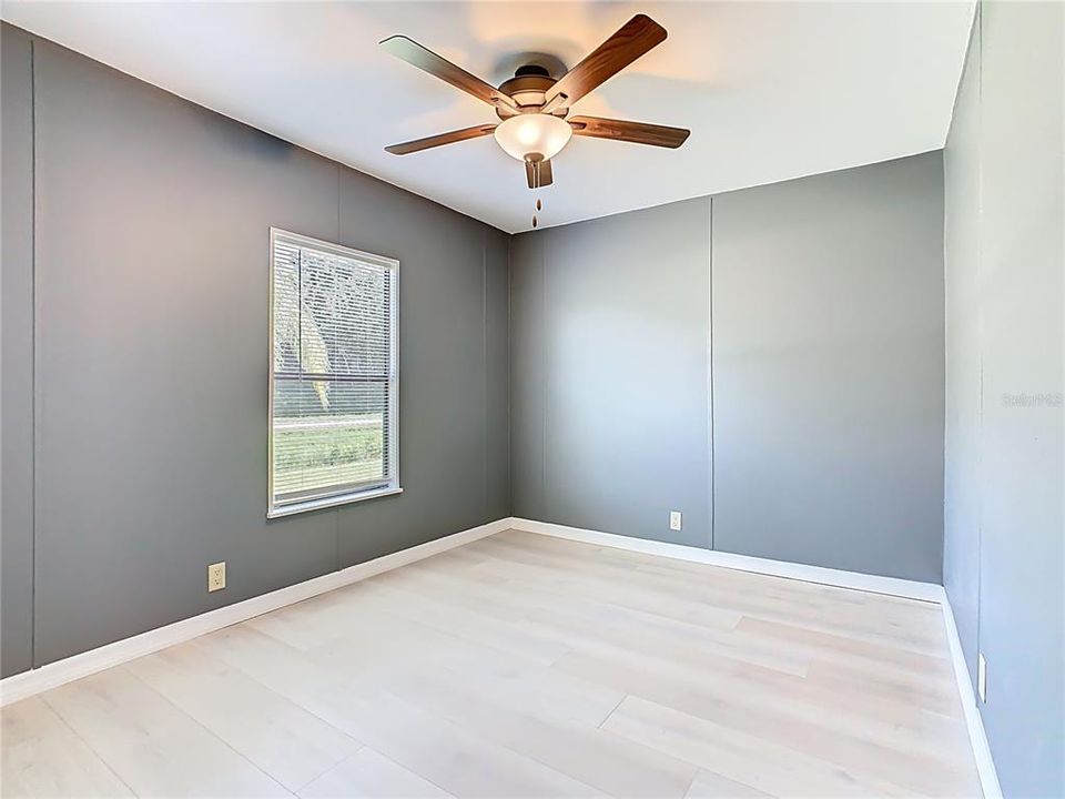 For Sale: $250,000 (4 beds, 3 baths, 1728 Square Feet)