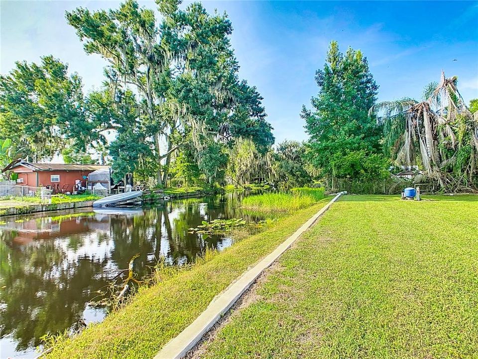 For Sale: $250,000 (4 beds, 3 baths, 1728 Square Feet)