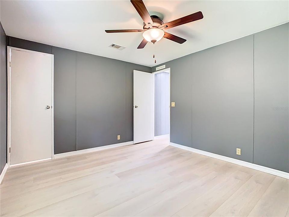 For Sale: $250,000 (4 beds, 3 baths, 1728 Square Feet)