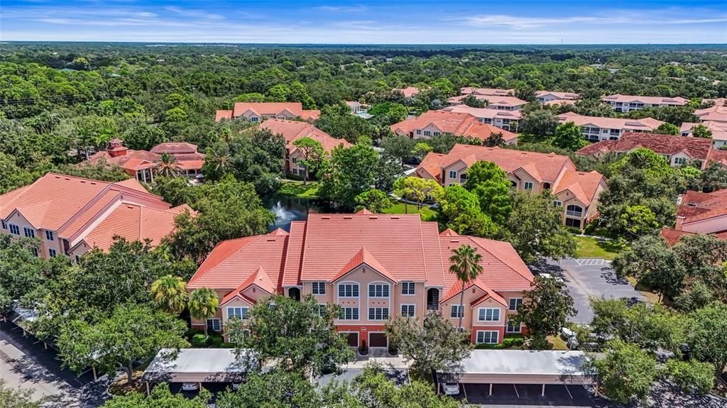 待售: $227,500 (1 贝兹, 1 浴室, 949 平方英尺)