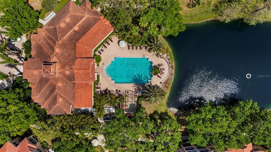 待售: $227,500 (1 贝兹, 1 浴室, 949 平方英尺)