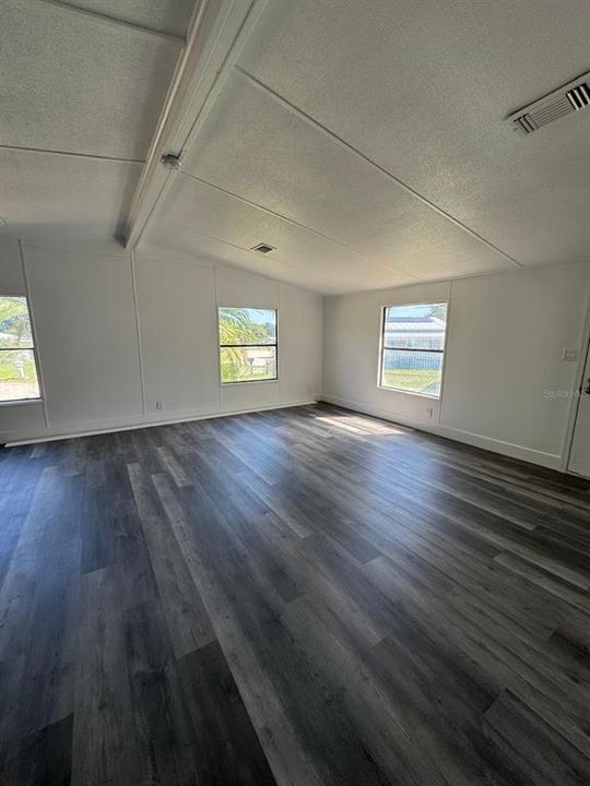 待售: $125,000 (2 贝兹, 2 浴室, 1000 平方英尺)