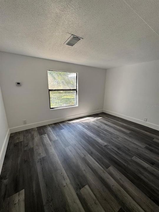 待售: $125,000 (2 贝兹, 2 浴室, 1000 平方英尺)