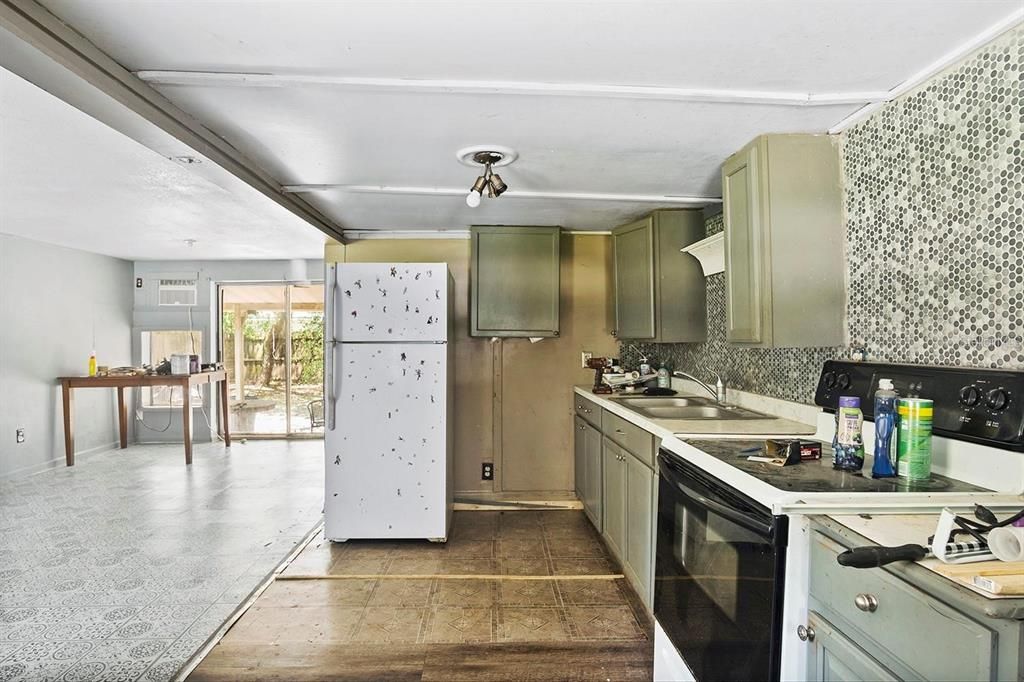 En Venta: $80,000 (2 camas, 2 baños, 716 Pies cuadrados)