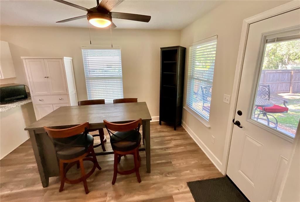 For Sale: $300,000 (3 beds, 2 baths, 1168 Square Feet)