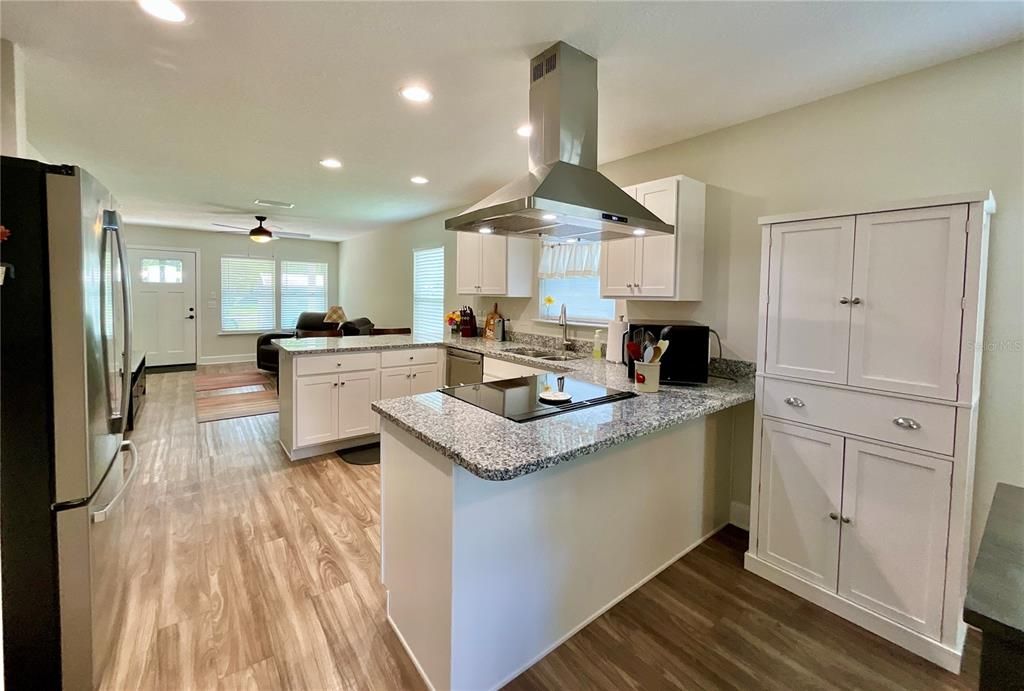 For Sale: $300,000 (3 beds, 2 baths, 1168 Square Feet)