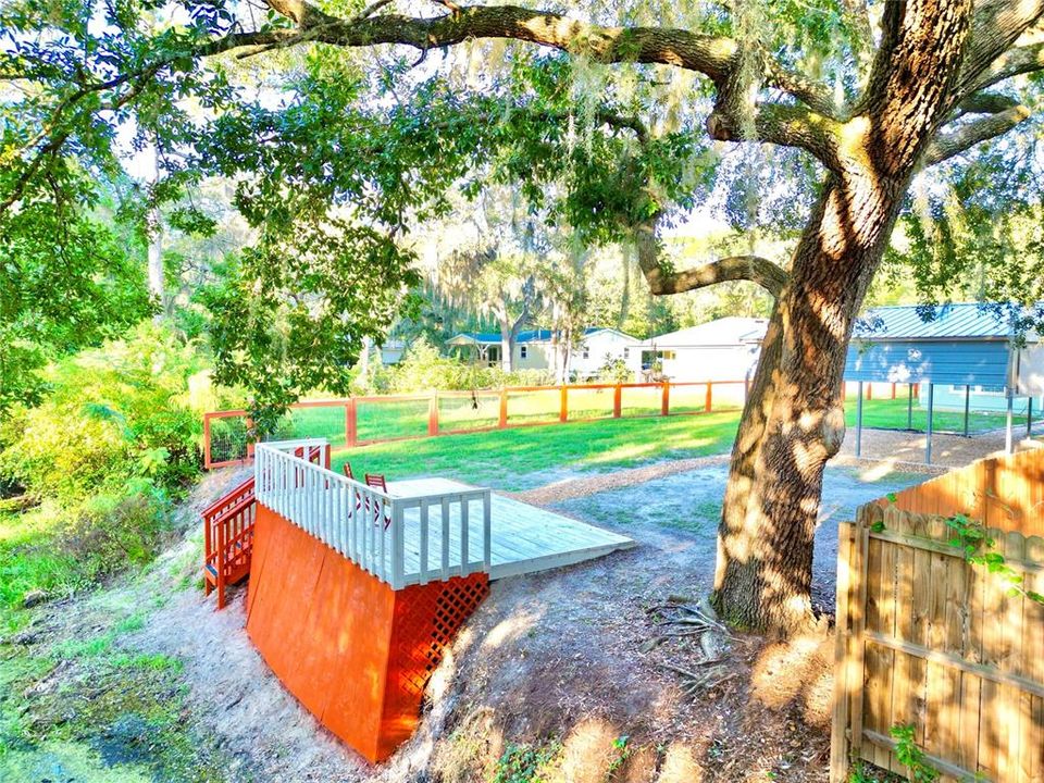 For Sale: $300,000 (3 beds, 2 baths, 1168 Square Feet)