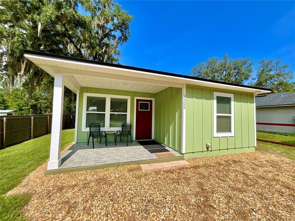 For Sale: $300,000 (3 beds, 2 baths, 1168 Square Feet)