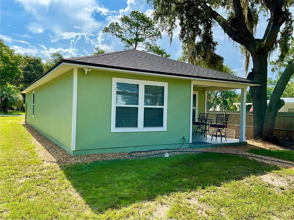 For Sale: $300,000 (3 beds, 2 baths, 1168 Square Feet)