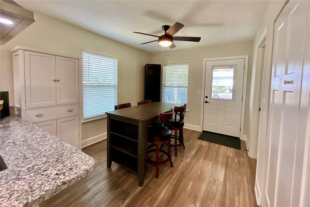 For Sale: $300,000 (3 beds, 2 baths, 1168 Square Feet)