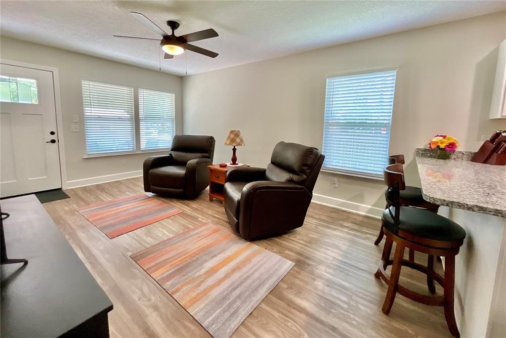 For Sale: $300,000 (3 beds, 2 baths, 1168 Square Feet)