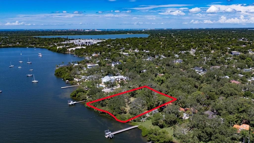 Activo con contrato: $2,200,000 (0.75 acres)